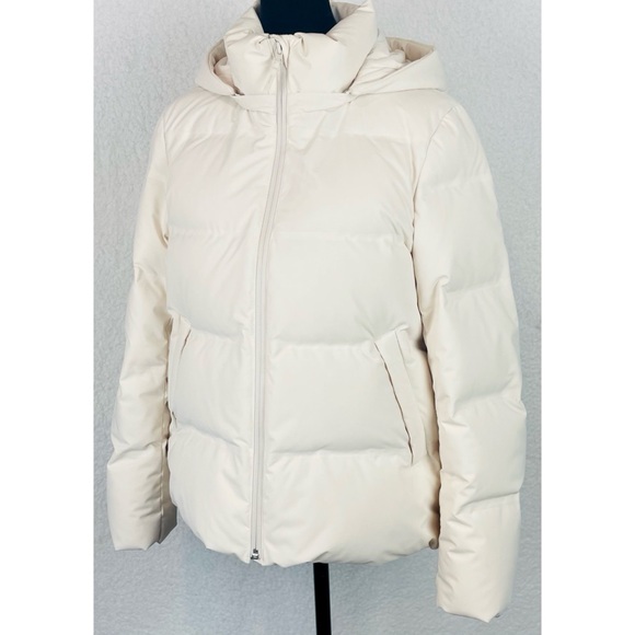UNIQLO • Cream Seamless Hooded Down Puffer Jacket, XS - Picture 3 of 16